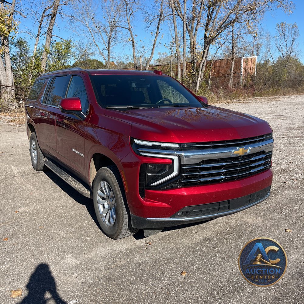 2025 Chevrolet Suburban LT