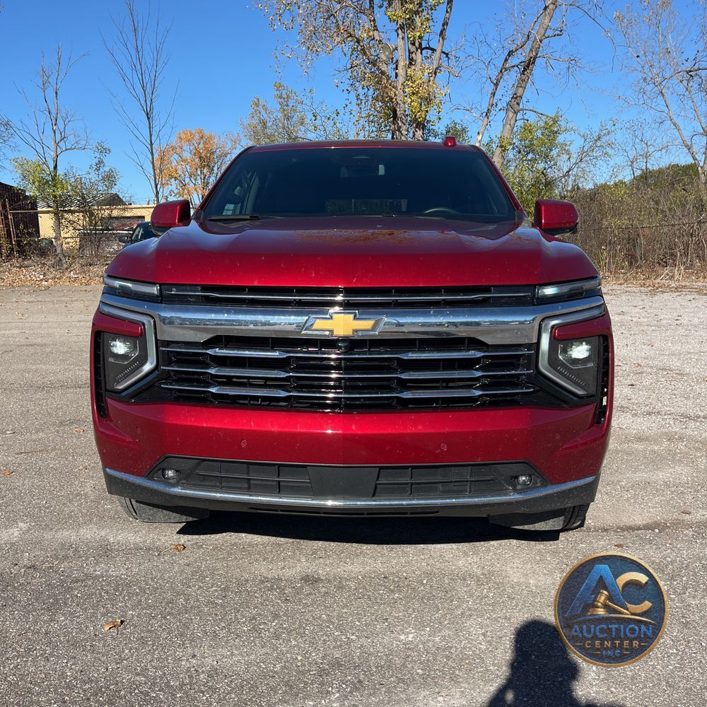 2025 Chevrolet Suburban LT