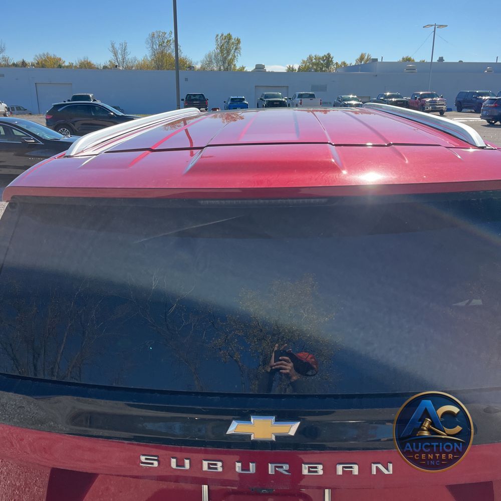 2025 Chevrolet Suburban LT