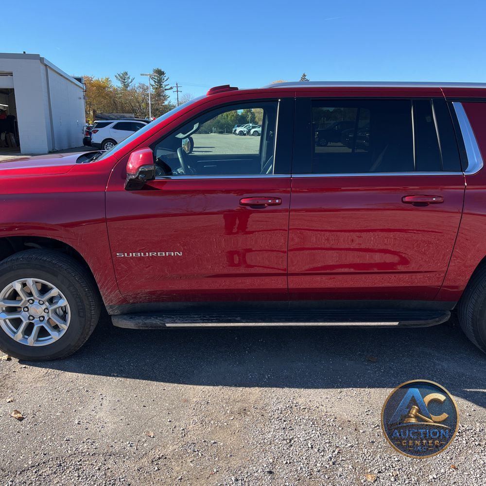 2025 Chevrolet Suburban LT