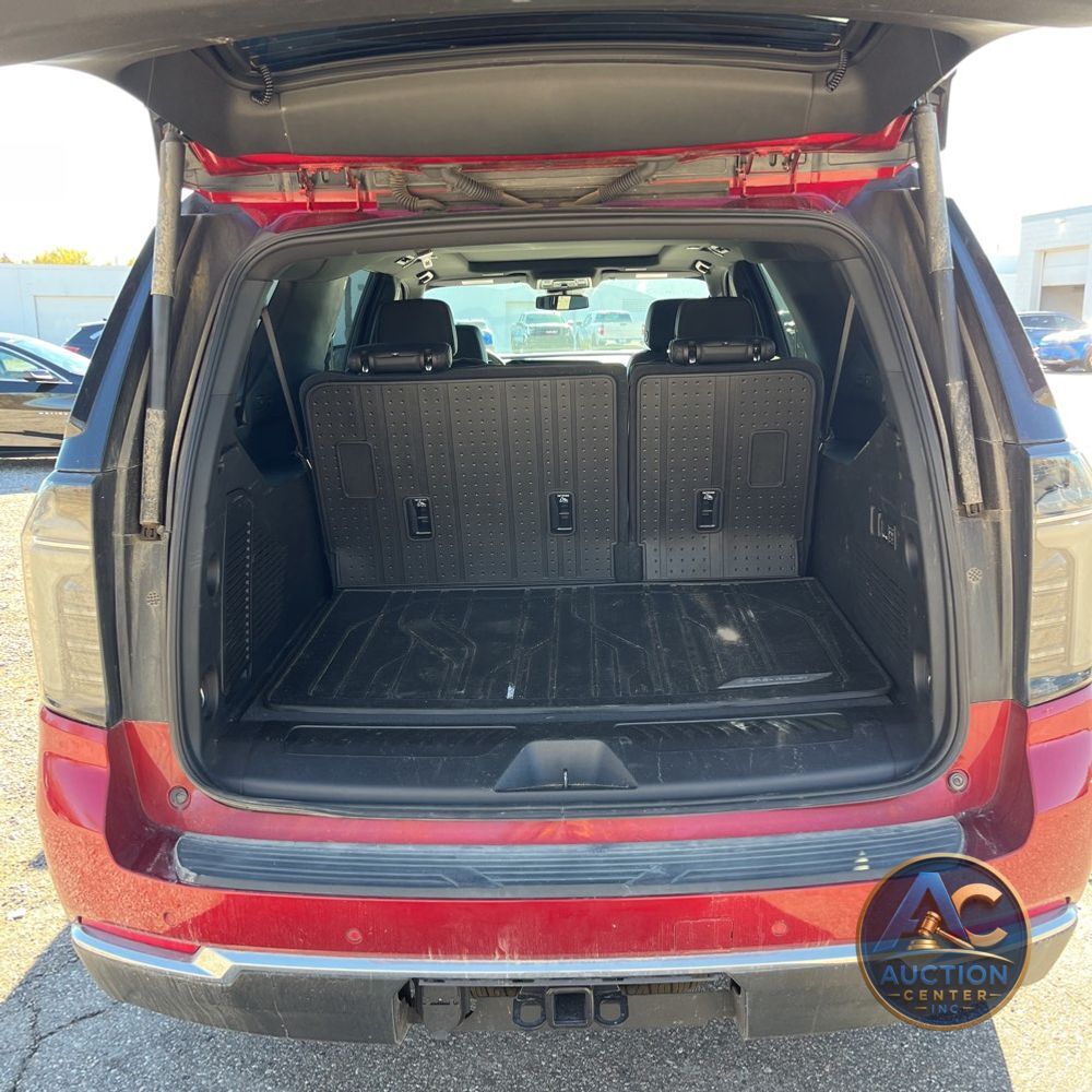 2025 Chevrolet Suburban LT