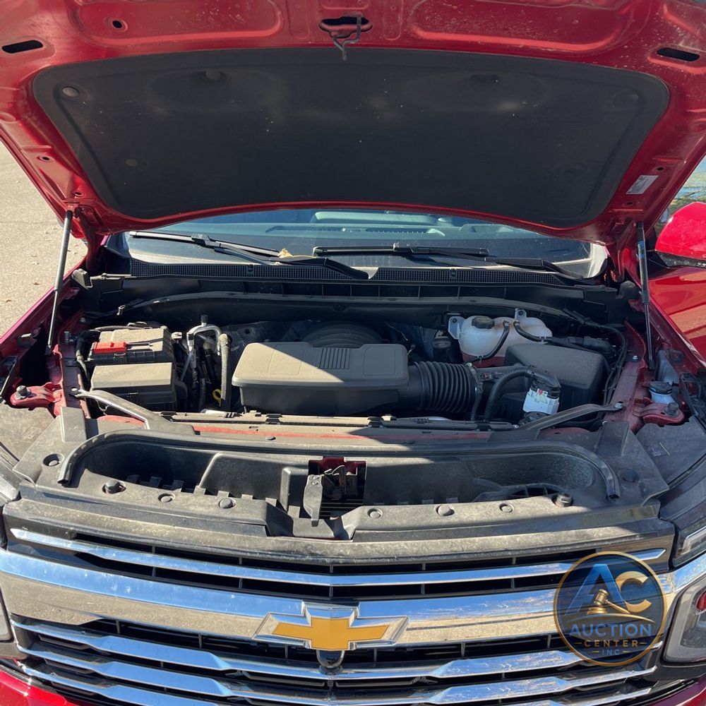 2025 Chevrolet Suburban LT