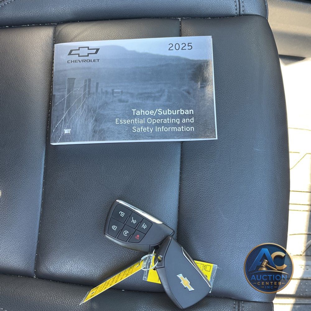 2025 Chevrolet Suburban LT