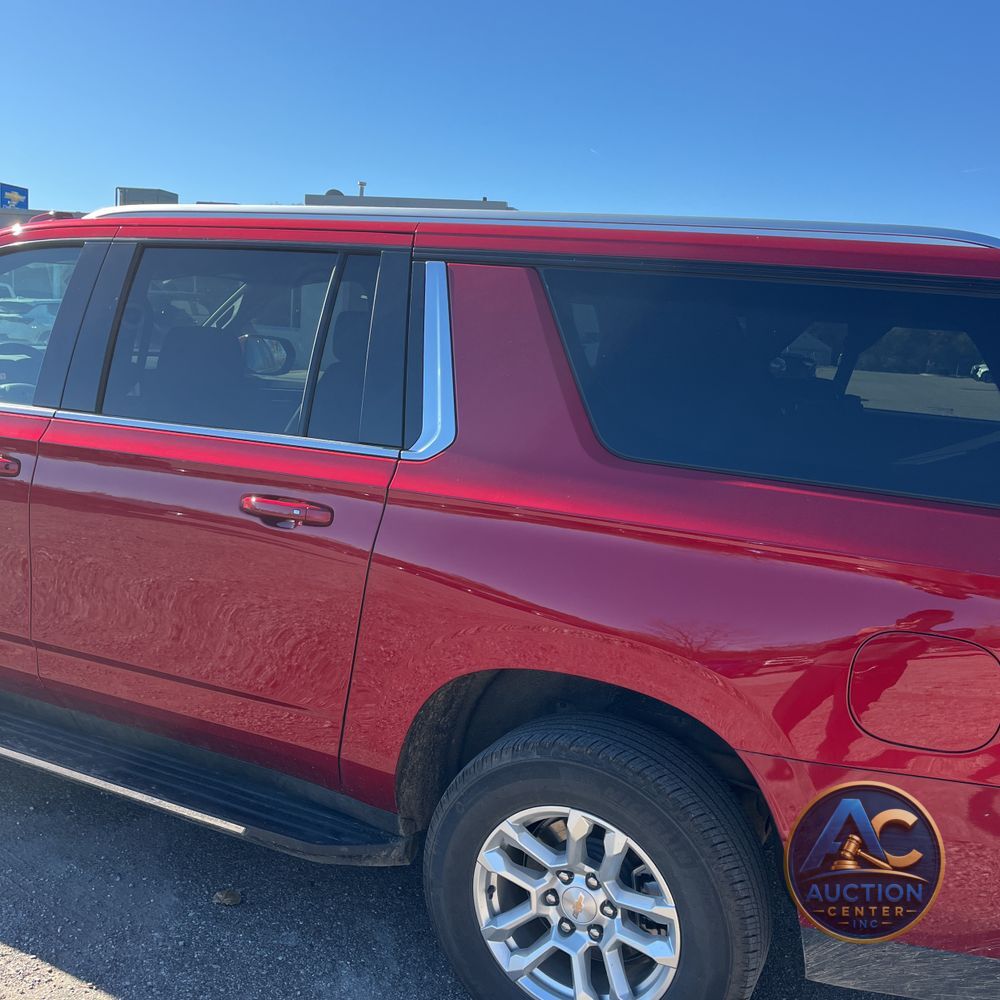 2025 Chevrolet Suburban LT
