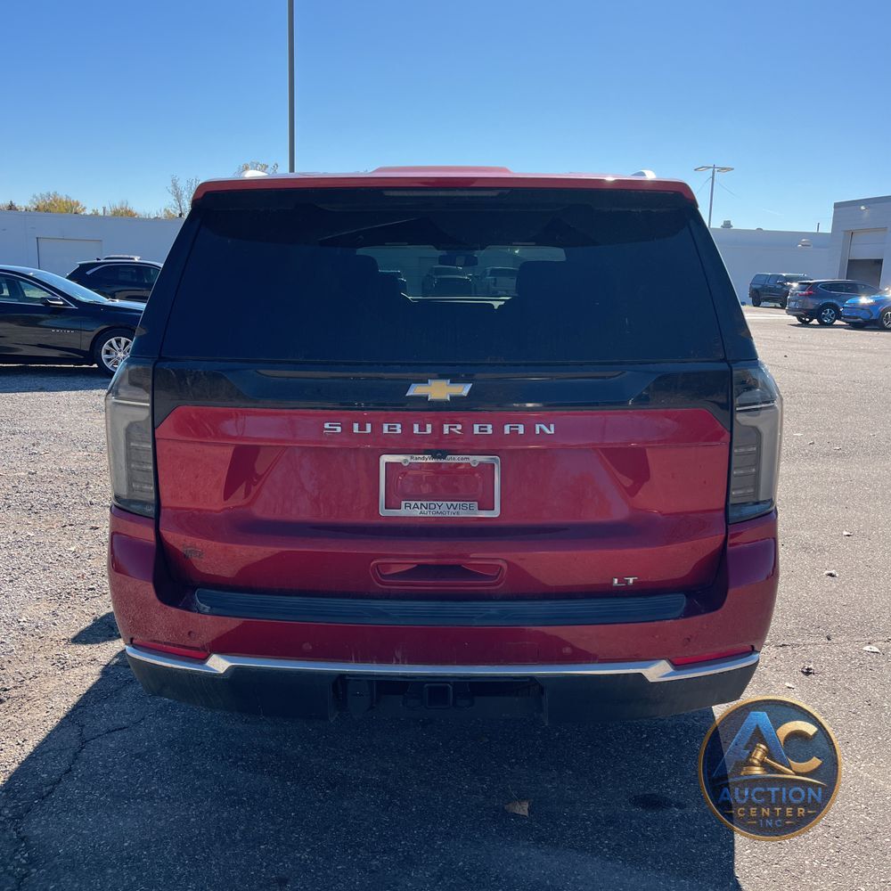 2025 Chevrolet Suburban LT