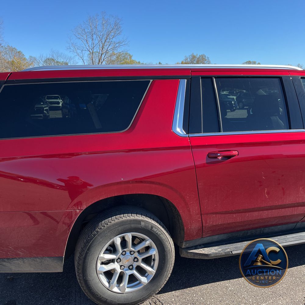 2025 Chevrolet Suburban LT