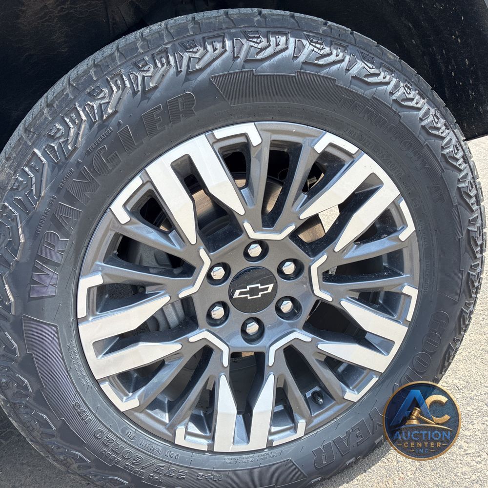 2025 Chevrolet Suburban Z71
