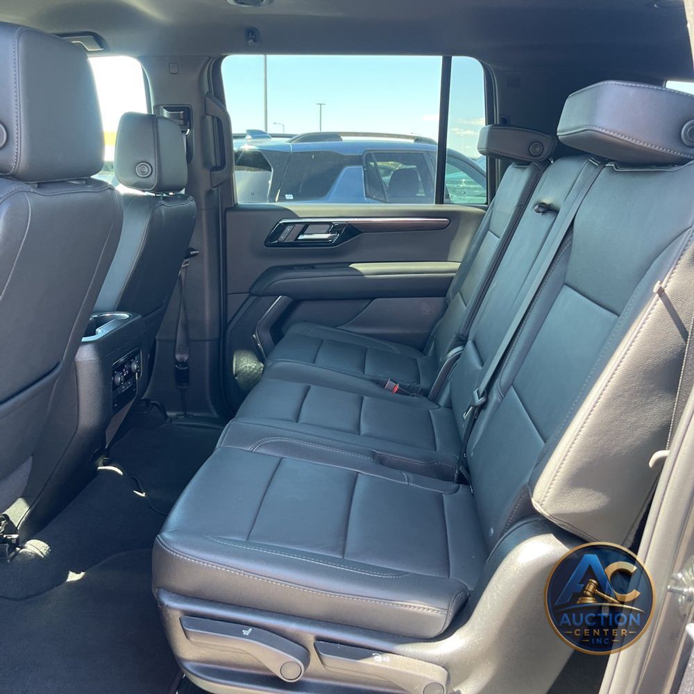2025 Chevrolet Suburban Z71