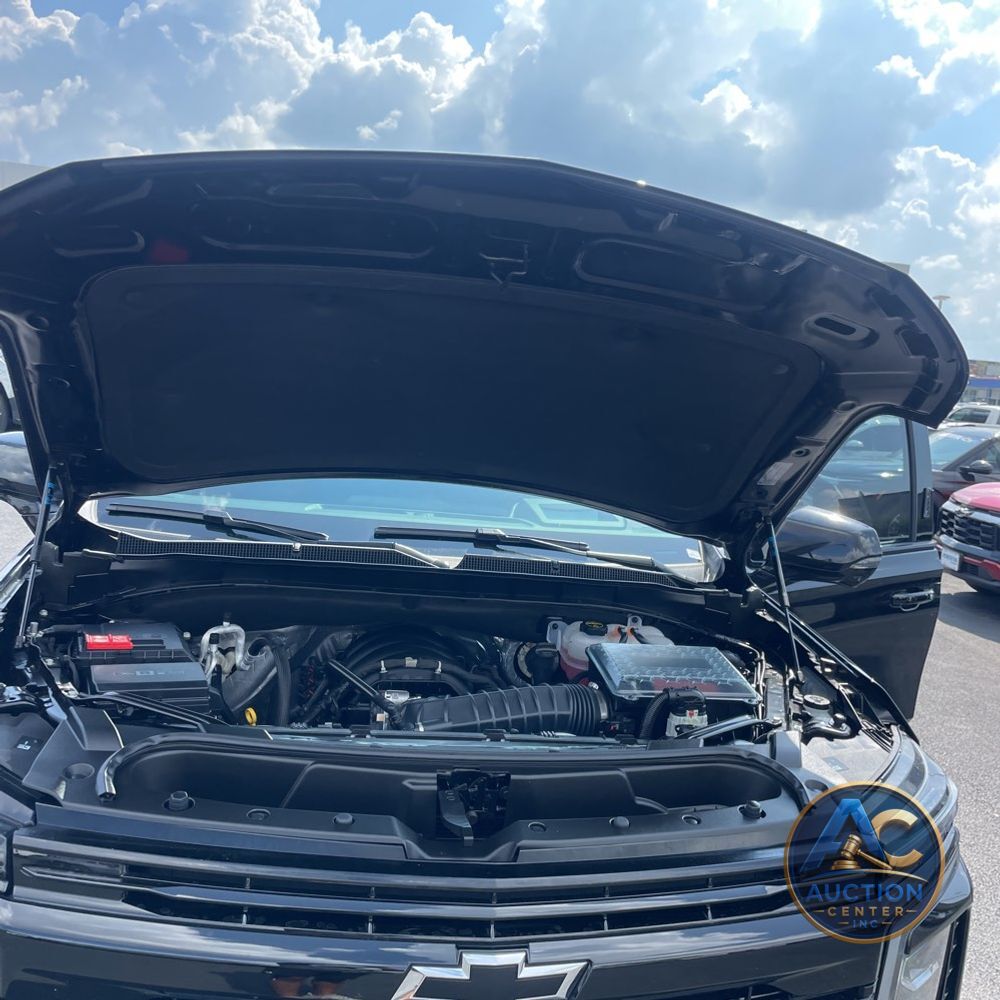 2025 Chevrolet Tahoe RST
