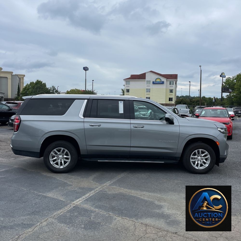 2024 Chevrolet Suburban LT