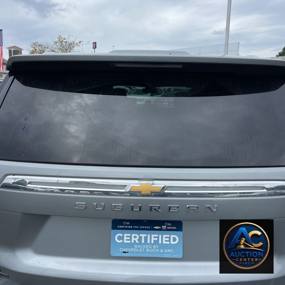 2024 Chevrolet Suburban LT