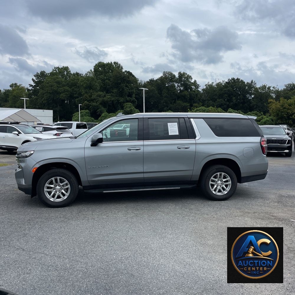 2024 Chevrolet Suburban LT