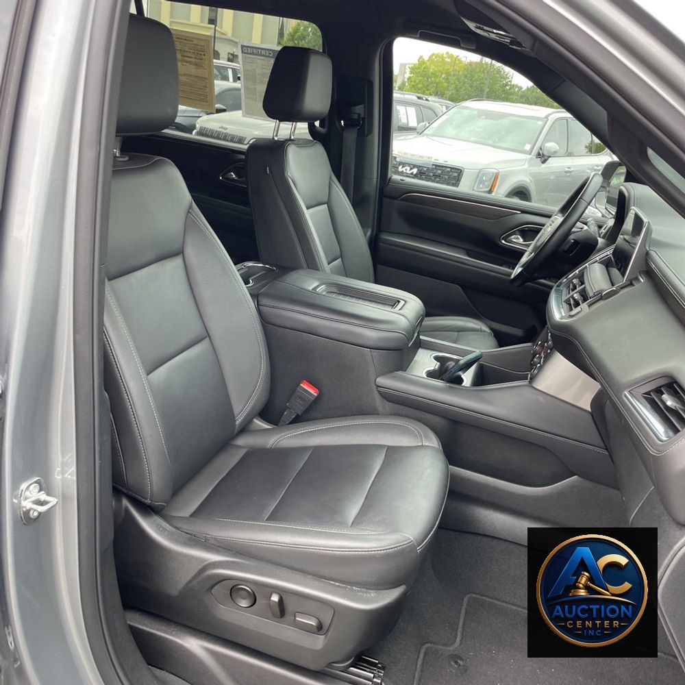 2024 Chevrolet Suburban LT