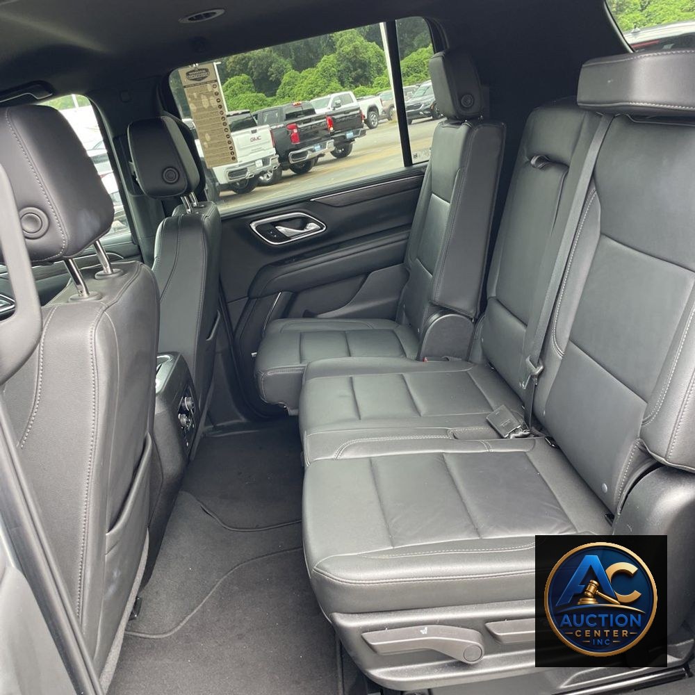 2024 Chevrolet Suburban LT