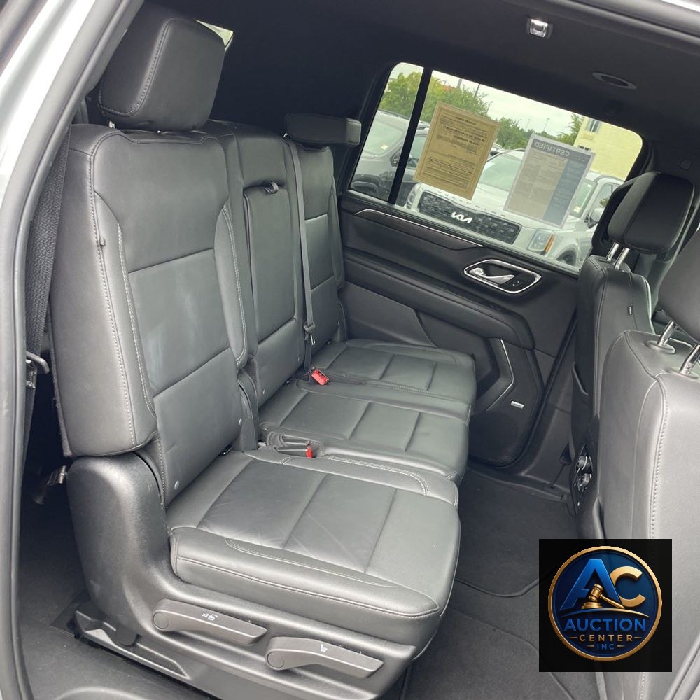 2024 Chevrolet Suburban LT