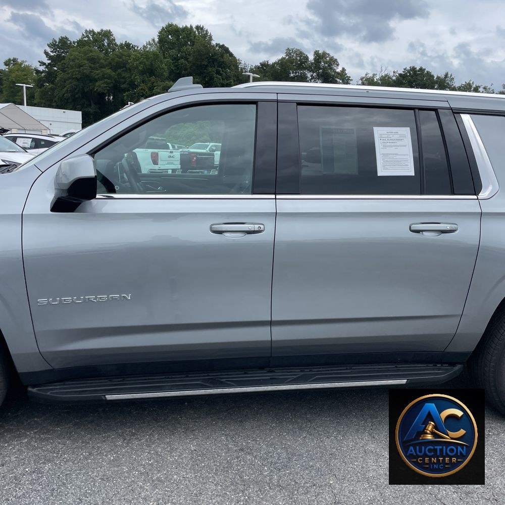 2024 Chevrolet Suburban LT