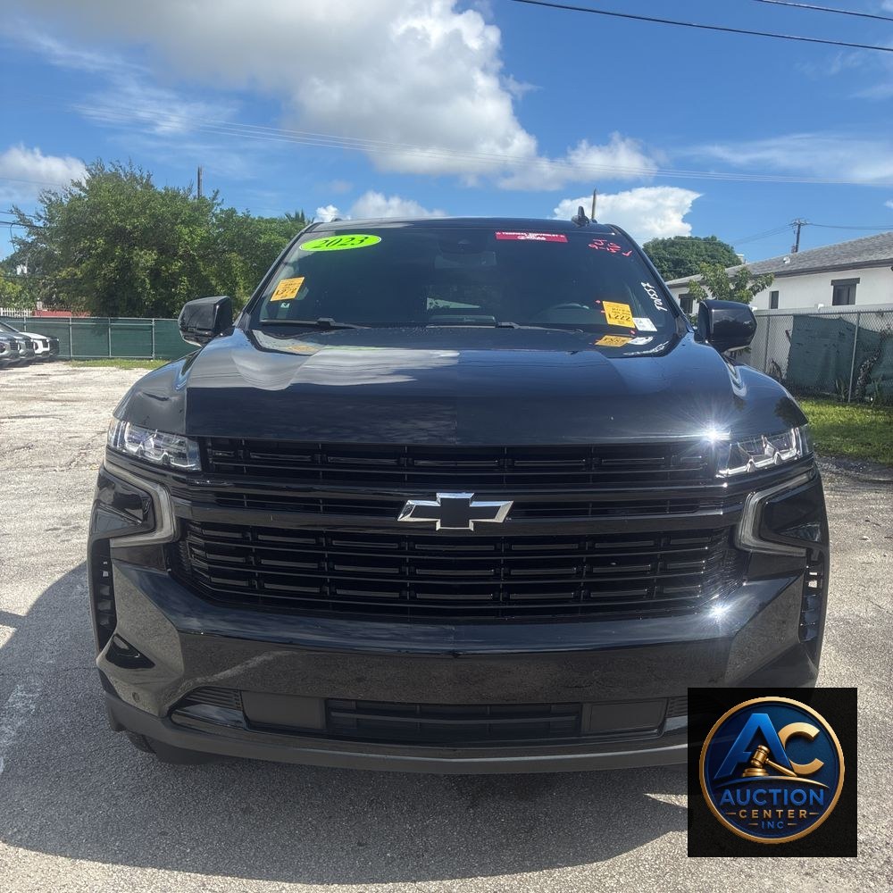 2023 Chevrolet Suburban RST