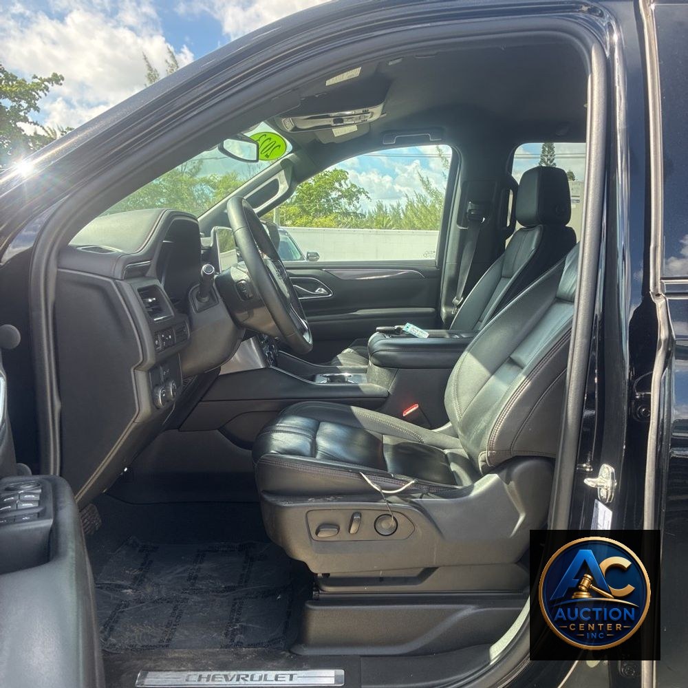 2023 Chevrolet Suburban RST