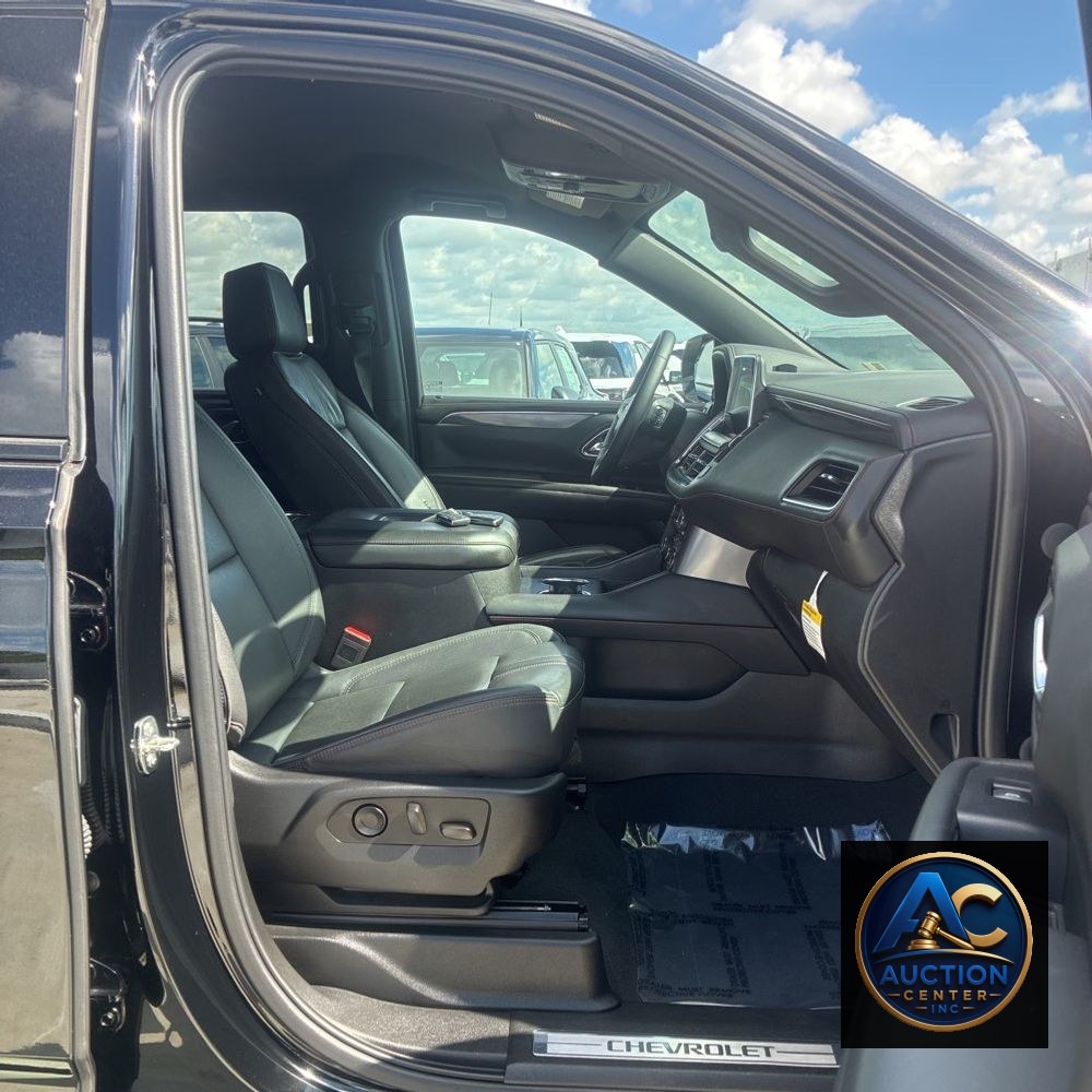 2023 Chevrolet Suburban RST