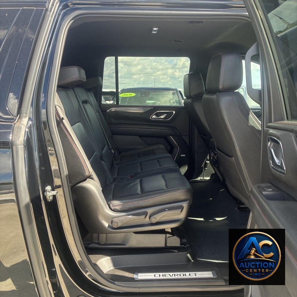 2023 Chevrolet Suburban RST