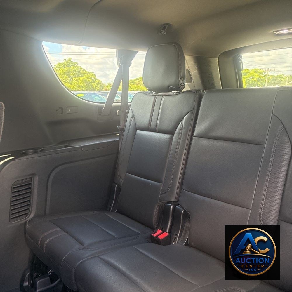 2023 Chevrolet Suburban RST