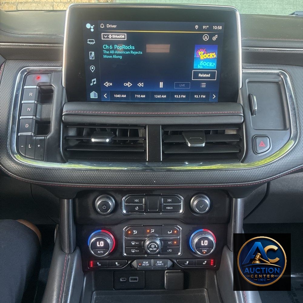 2023 Chevrolet Suburban RST