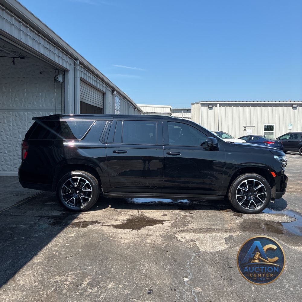 2024 Chevrolet Suburban RST