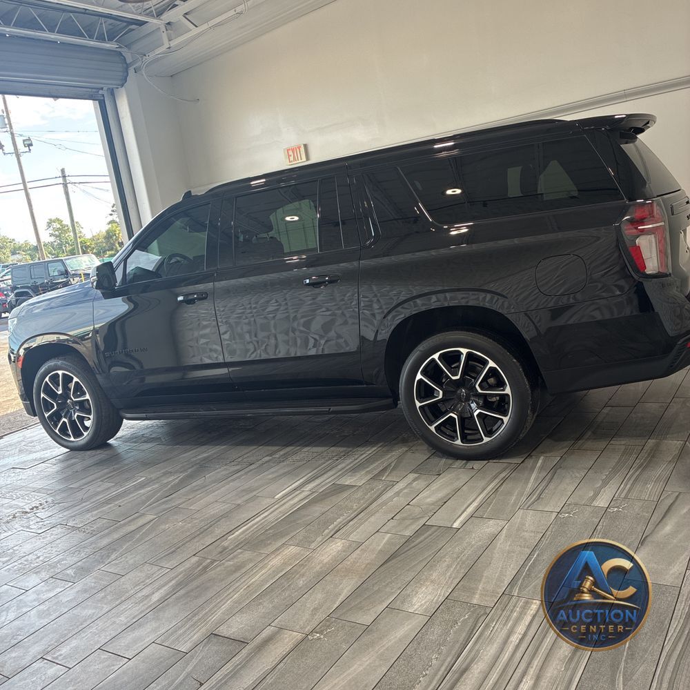 2024 Chevrolet Suburban RST