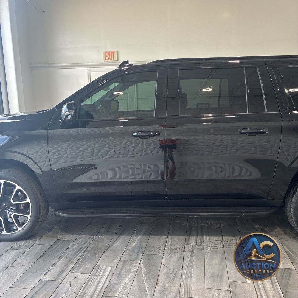 2024 Chevrolet Suburban RST