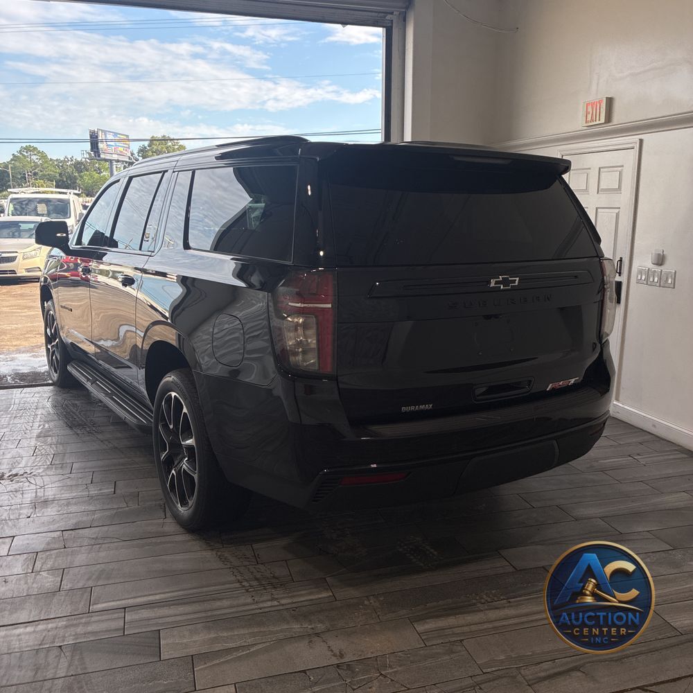 2024 Chevrolet Suburban RST