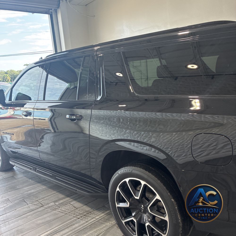 2024 Chevrolet Suburban RST