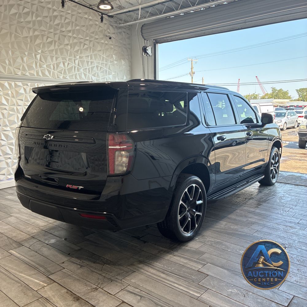 2024 Chevrolet Suburban RST