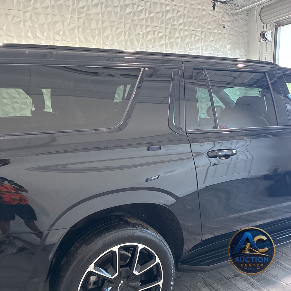 2024 Chevrolet Suburban RST