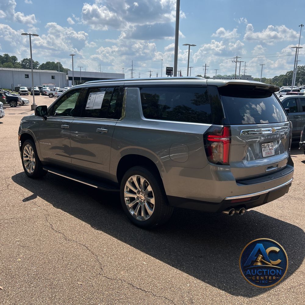 2024 Chevrolet Suburban Premier