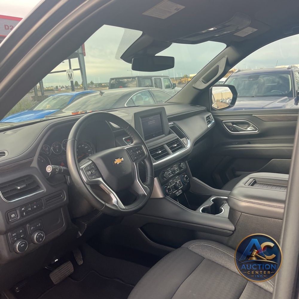 2024 Chevrolet Suburban LS