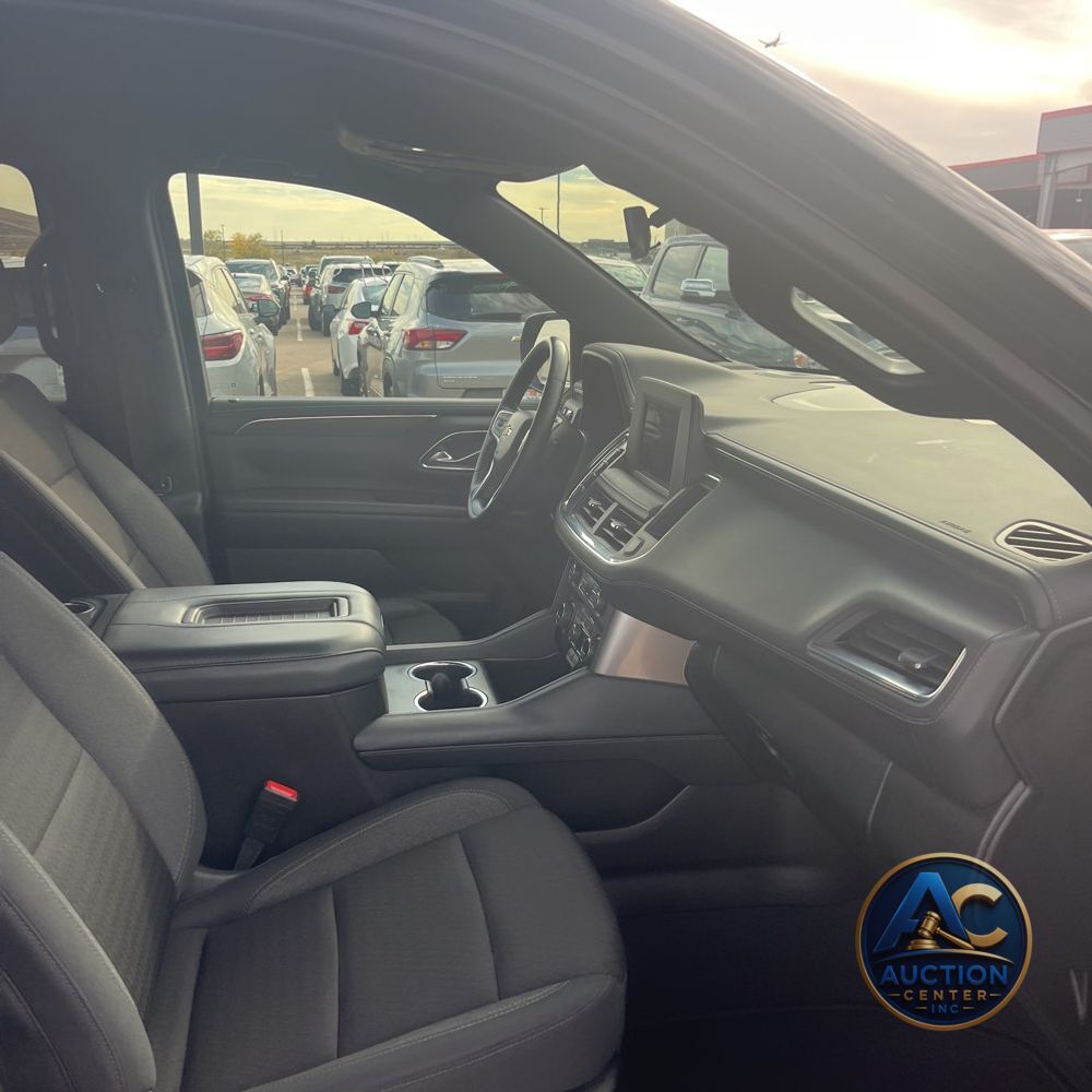 2024 Chevrolet Suburban LS