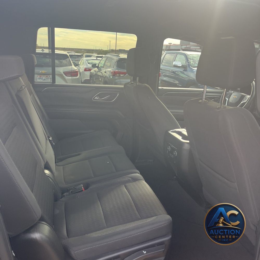 2024 Chevrolet Suburban LS