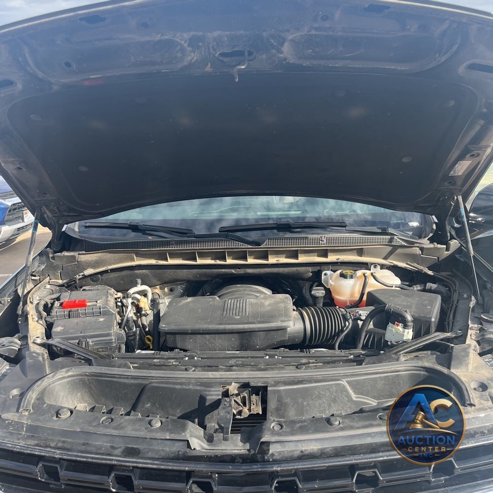 2024 Chevrolet Suburban LS