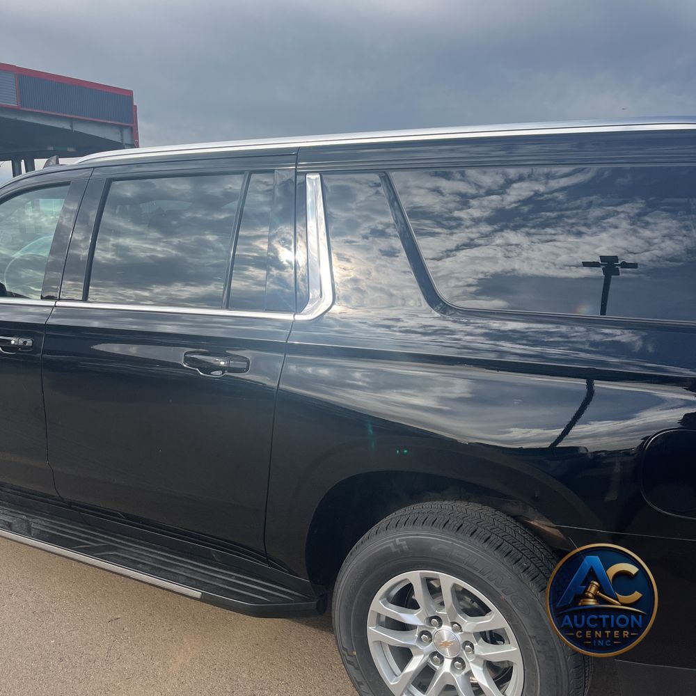 2024 Chevrolet Suburban LS