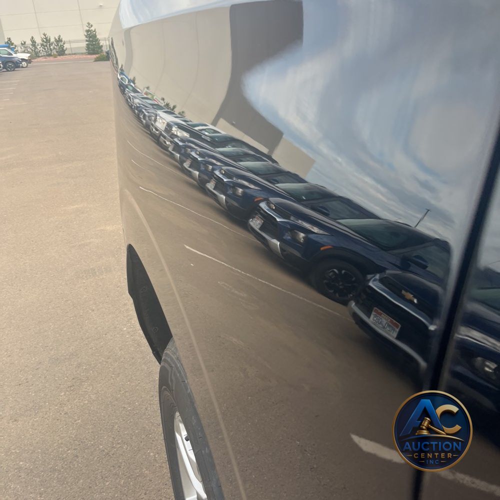 2024 Chevrolet Suburban LS