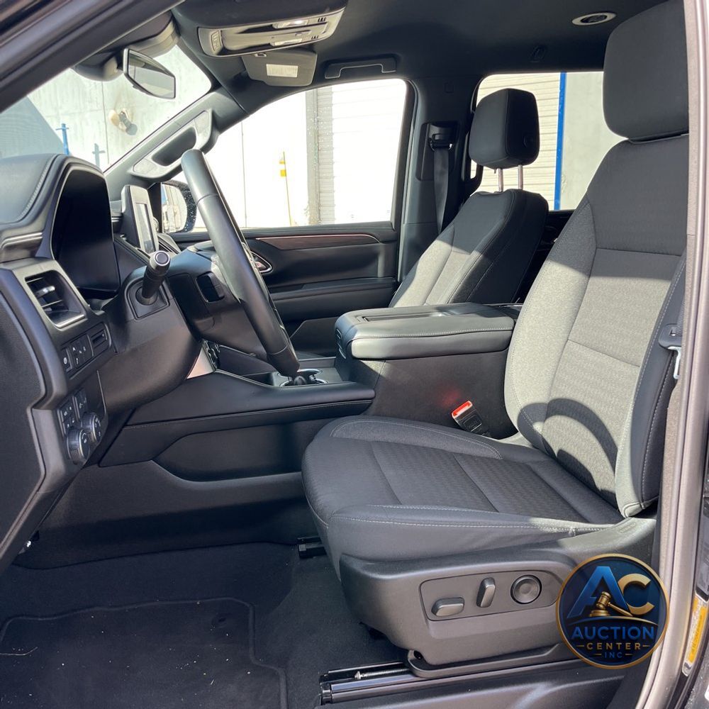 2024 Chevrolet Suburban LS