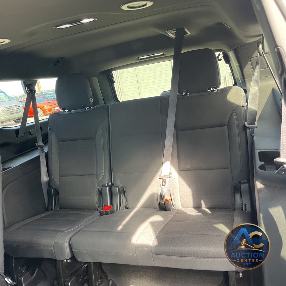 2024 Chevrolet Suburban LS
