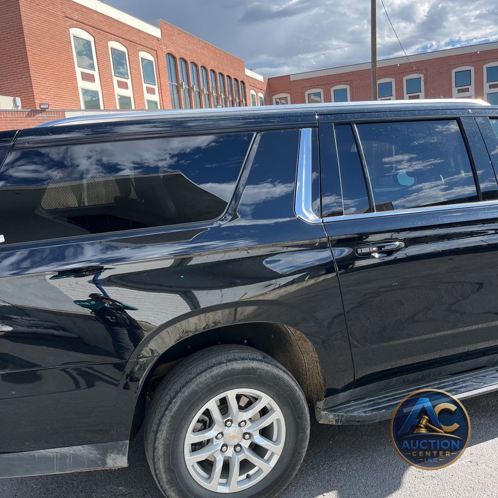 2024 Chevrolet Suburban LS