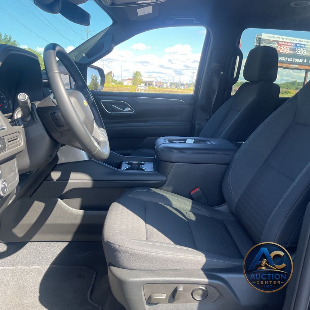 2023 Chevrolet Suburban LS