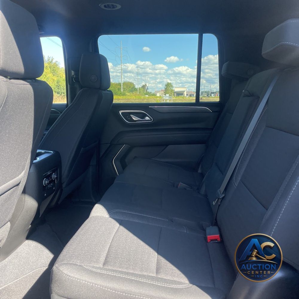 2023 Chevrolet Suburban LS