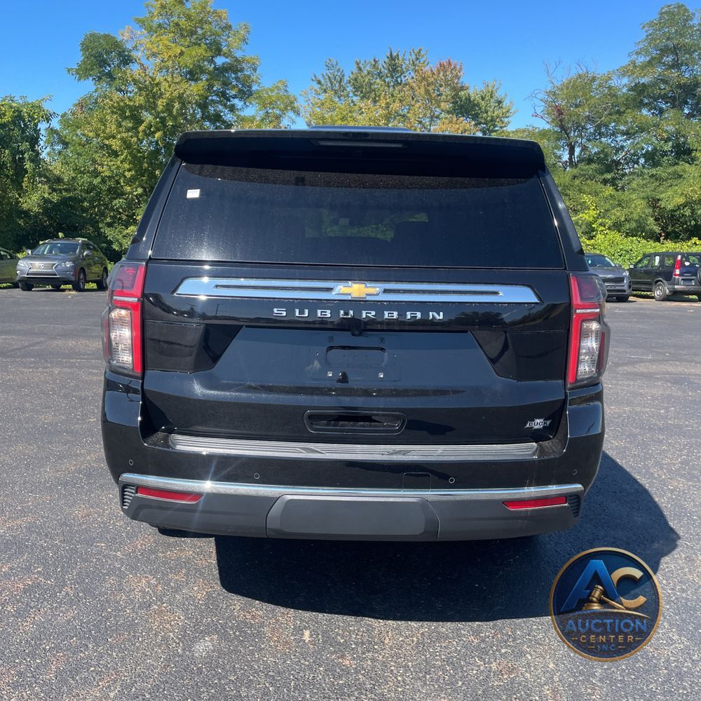 2023 Chevrolet Suburban LS