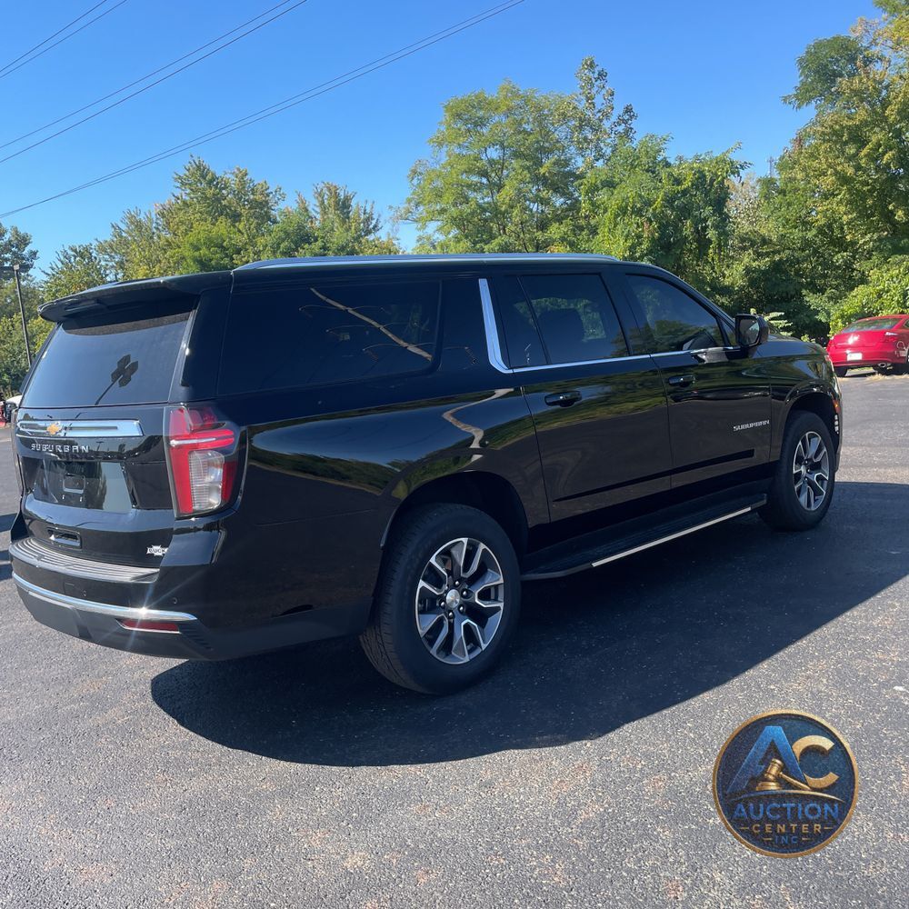 2023 Chevrolet Suburban LS