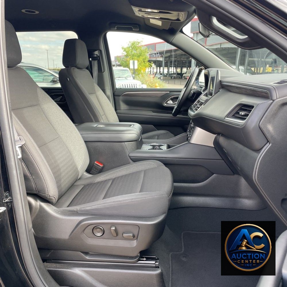 2024 Chevrolet Suburban LS