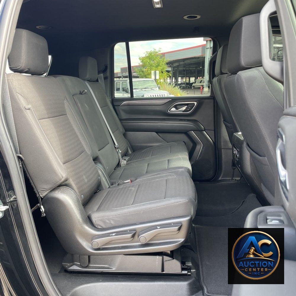 2024 Chevrolet Suburban LS