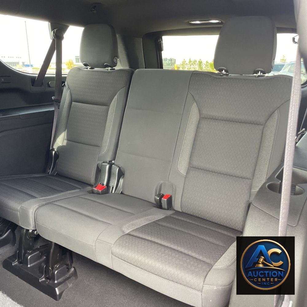 2024 Chevrolet Suburban LS